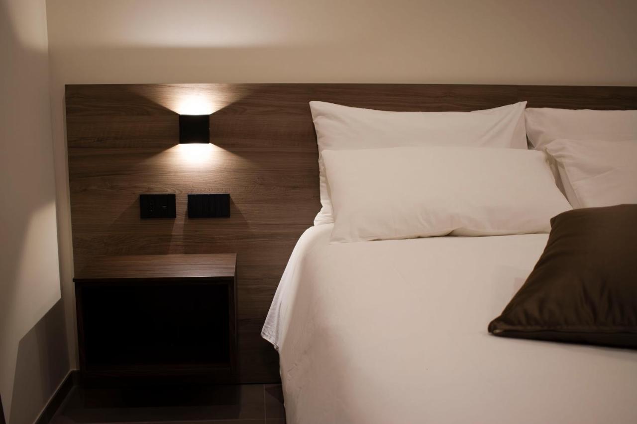 ナポリ Augusto132 Bed & Breakfast エクステリア 写真